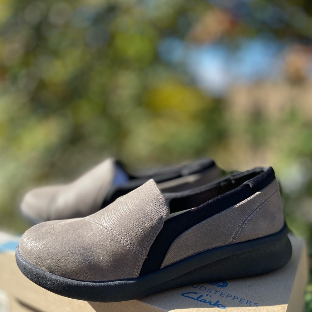 Clarks Sillian2.0 Eve Women’s Comfort Cloudstepper Slip On Shoes, 6 M, New